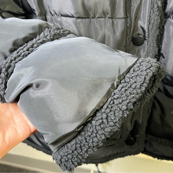 Future Collective Women's Shearling Trim Button-Front Puffer
Jacket - Black XL - Picture 3 of 9